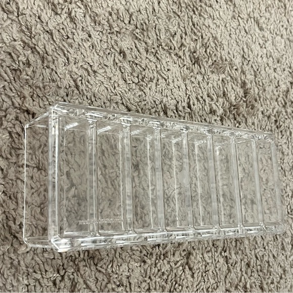 Set of Two Clear Acrylic Cosmetic Organizers - Picture 7 of 8